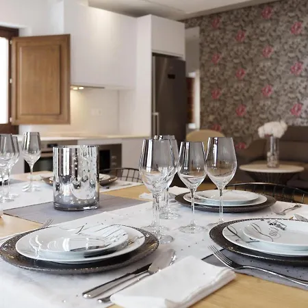 Rentalsevilla Atico La Giralda Apartment *